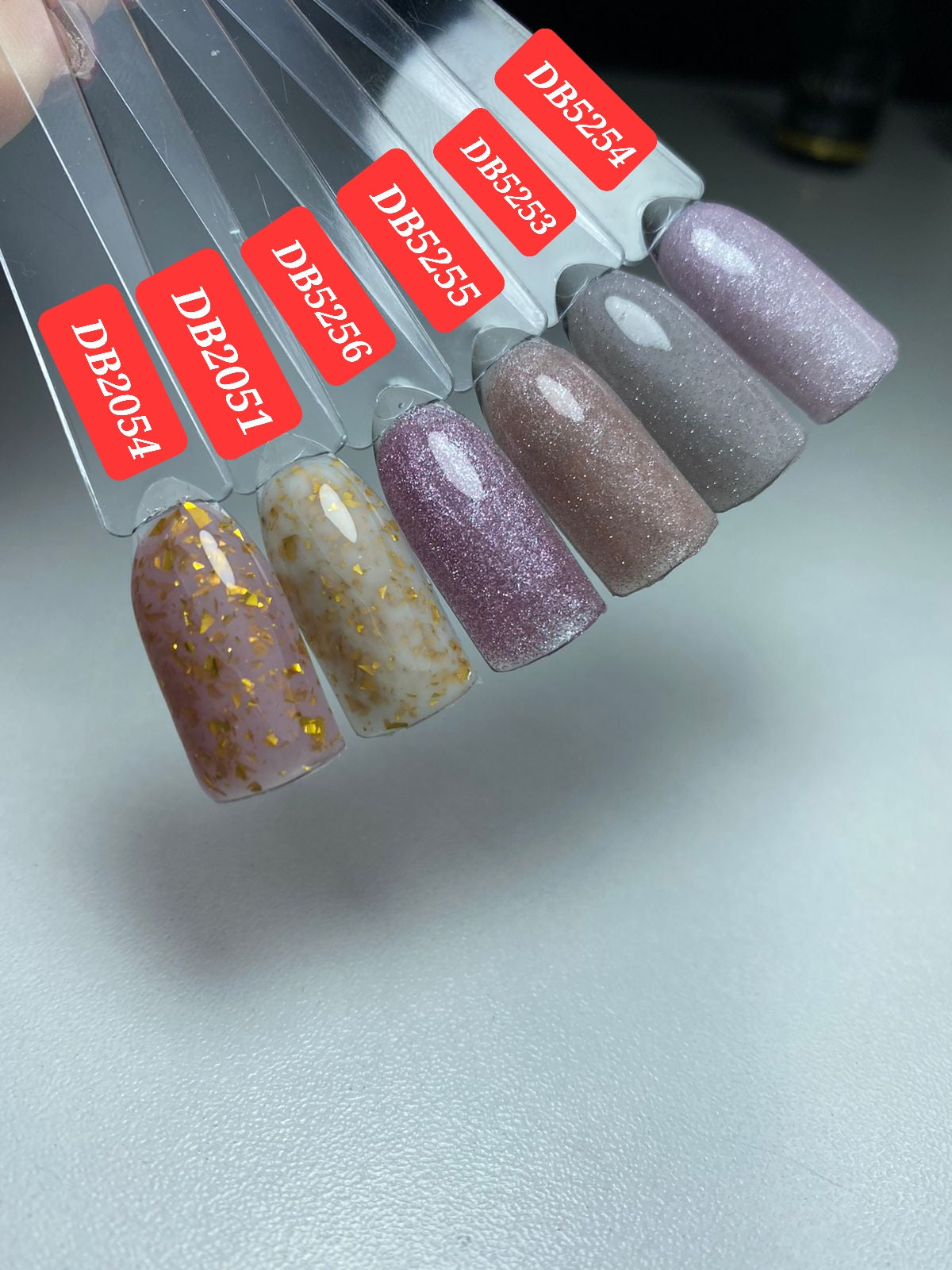 RUBBER BASE GLITTER DB2051