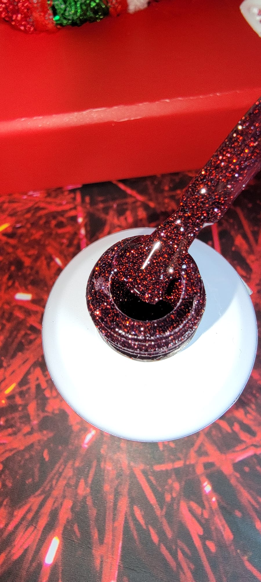 GEL POLISH UNIQUE X-RED (XMAS COLLECTION)